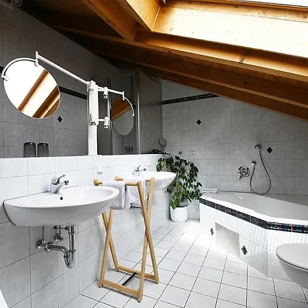 Gaestehaus Huber Apartamento *