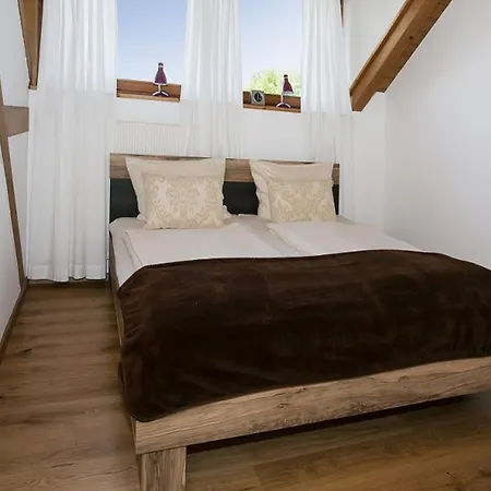 Huber Apartment *