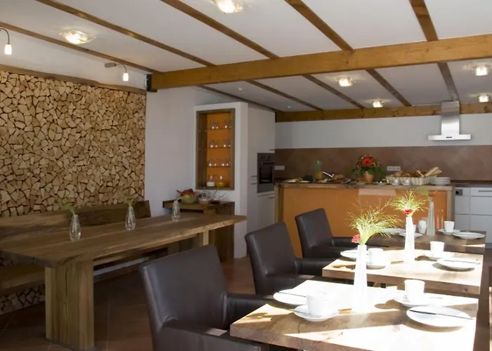 Gaestehaus Huber * אימנשטאדט אם בודנזה